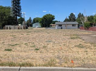 8 S East St, Lakeview, OR 97630