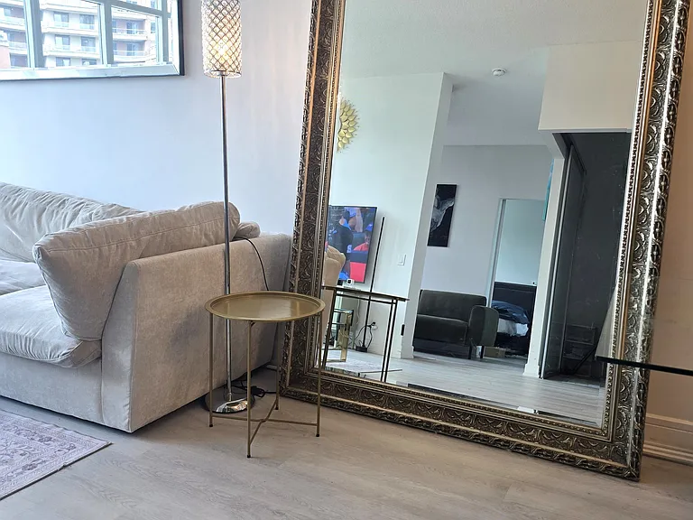 112 George St S #S818 — Photo 7