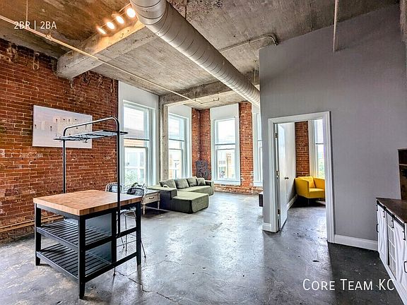 2nd image of 500 Delaware St #305