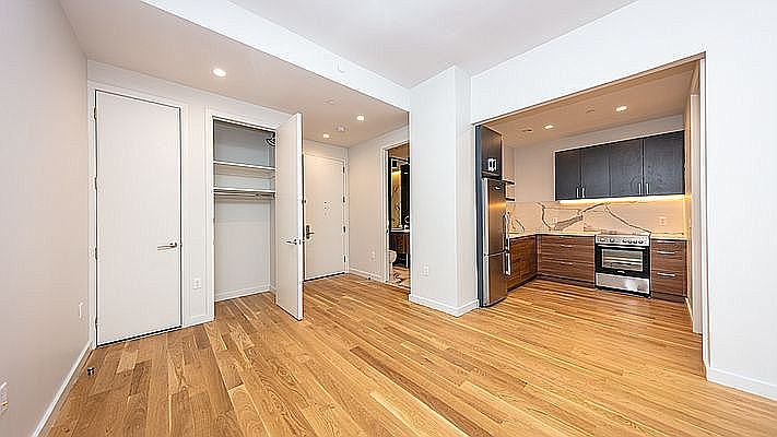 1st image of 45-57 Davis St #818