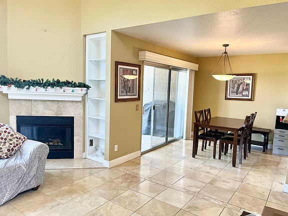 3rd image of 2658 Vistamonte Cir
