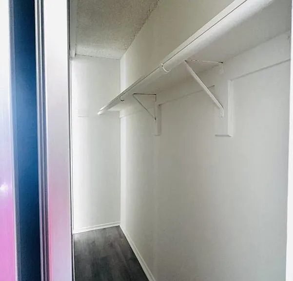 Lido Apartments - 10535 Rose Ave — Photo 24