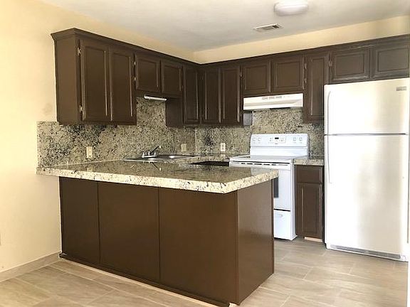 5th image of 1909 S 38th St APT 9