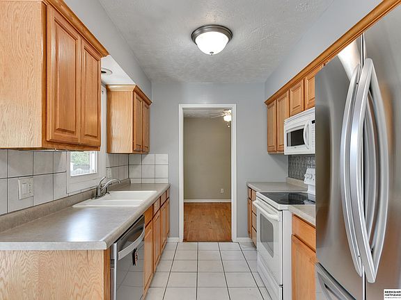 5th image of 7319 Park Crest Dr