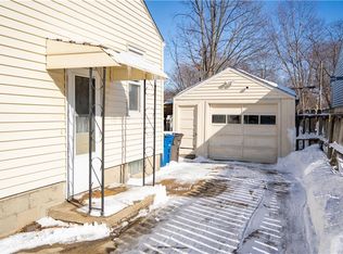 3913 1st St, Des Moines, IA 50313