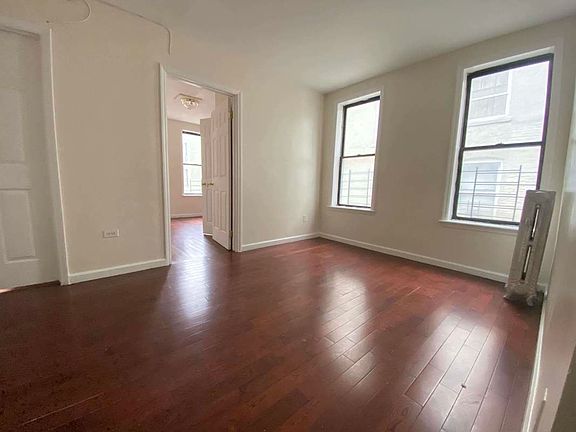 2nd image of 2304 Amsterdam Ave #11B