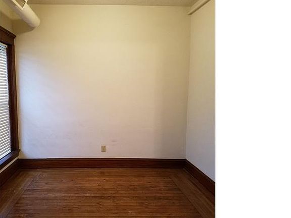 5th image of 207 S Jefferson St APT 201