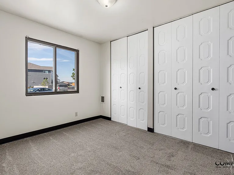 1025 W. MacArthur Avenue — Photo 11