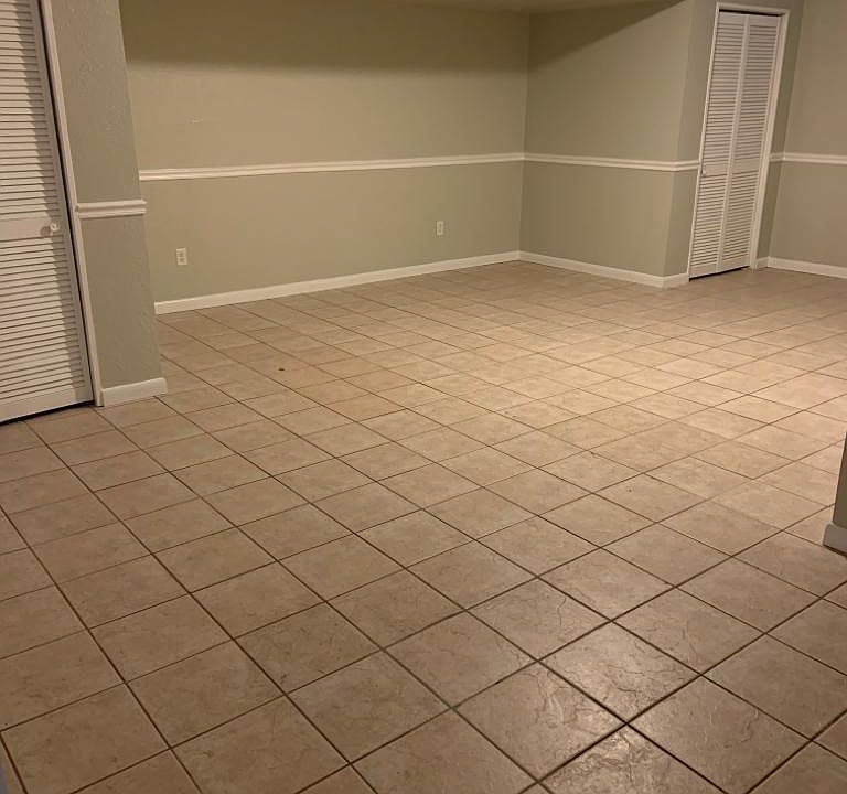 1st image of 454 Woodstock Dr