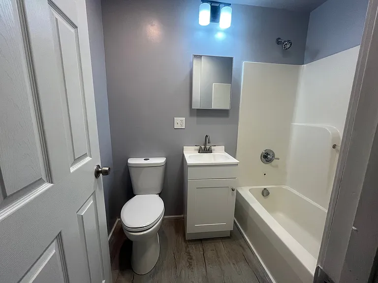 199 E Main St #4 — Photo 10