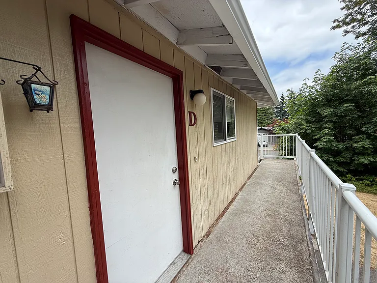 5807 13th Ave SE #D — Photo 2