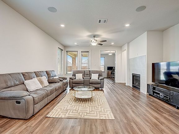 4th image of 3700 Birch Wood Ct