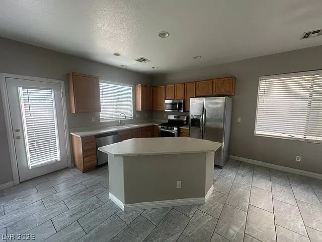 3 bed, 2.5 bath, 1621 sqft, $1,750 — Photo 3