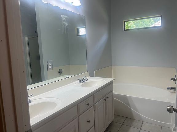 5th image of 15013 Creek Side Dr