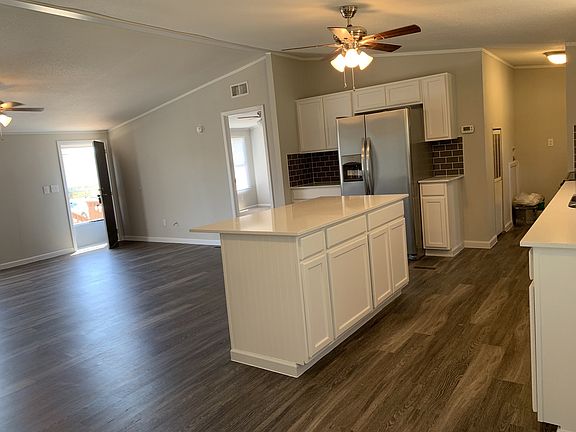 3rd image of 1430 Thousand Oaks Trl