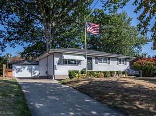 685 Beechview Dr, Akron, OH 44305