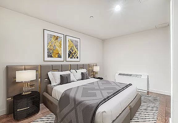 4th image of 116 John St APT 1612