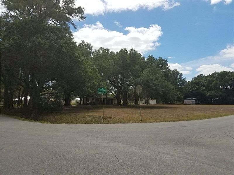 2nd image of 5133 Bridle Path Dr