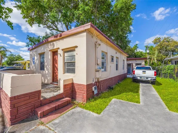 414 Phippen Waiters Rd, Dania, FL 33004
