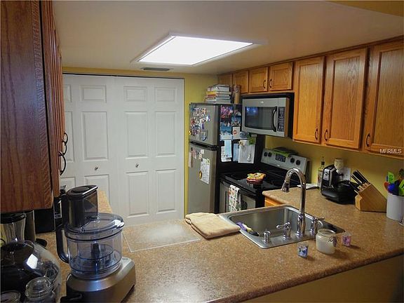 2nd image of 7003 Alturas Ct