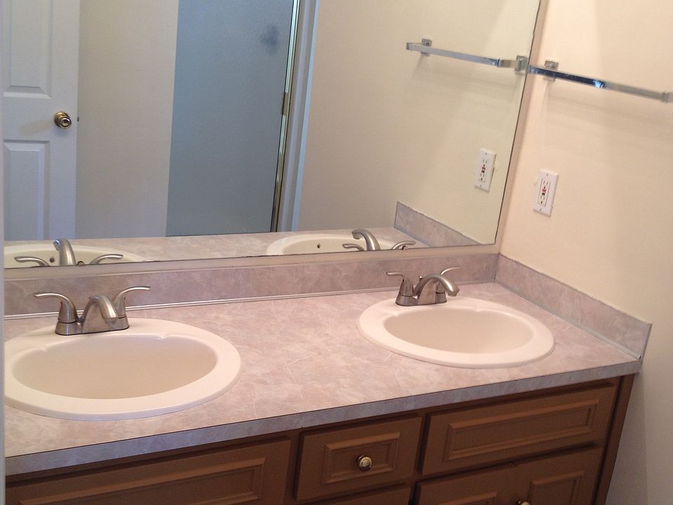 Double Vanity Sinks