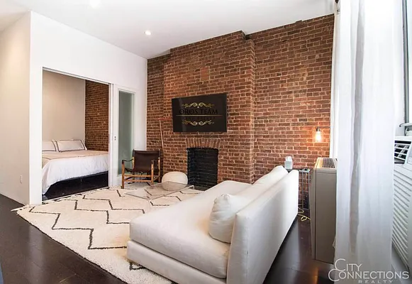 Rented by City Connections Realty | media 3