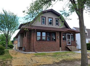 3542 S 17th St, Milwaukee, WI 53221