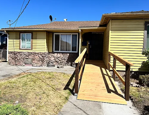 122 Eldridge Ave Photo 1