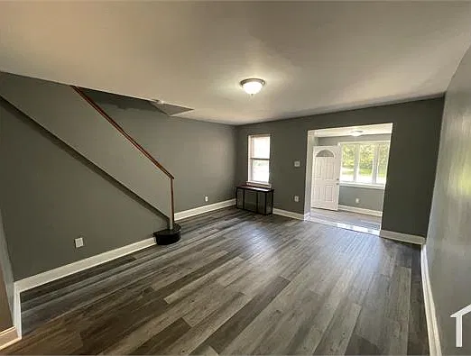 4 bed, 1140 sqft, $2,400 — Photo 4
