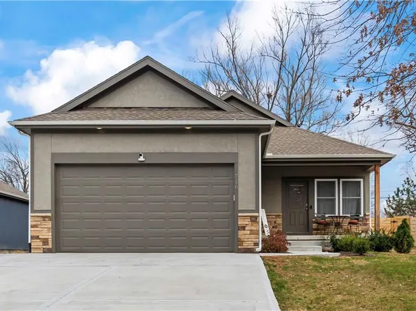 716 N Stevenson St, Olathe, KS 66061