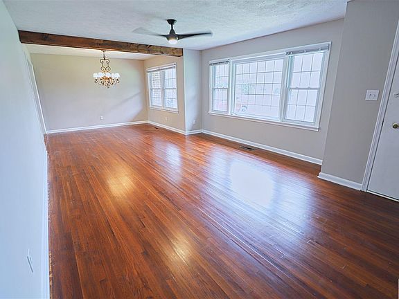 5th image of 109 Cambridge Dr