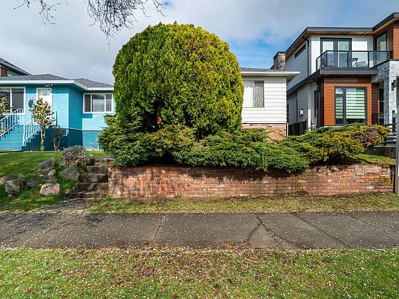 3rd image of 437 E 55th Ave