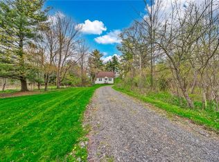 5133 Bay View Rd, Hamburg, NY 14075