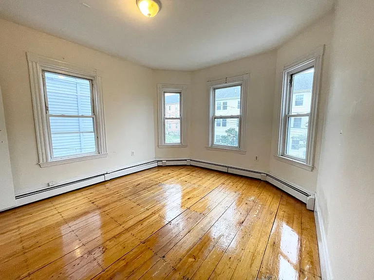 72 Calumet St #2 — Photo 4
