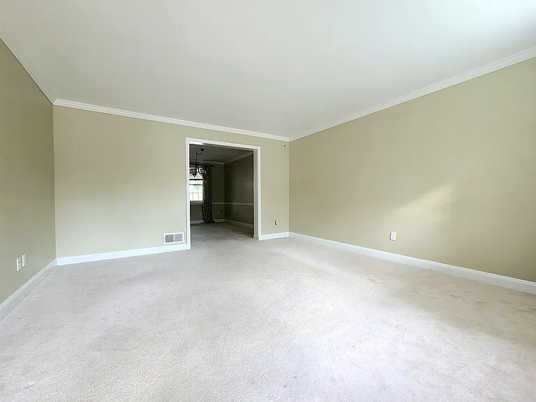 1822 Darrich Dr — Photo 8