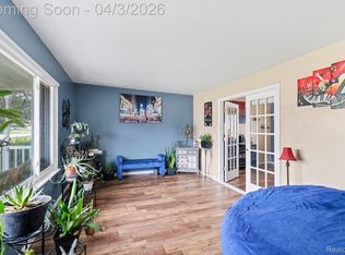 7377 Grandwood Dr, Swartz Creek, MI 48473