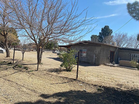 2nd image of 920 Luisa Guerra Dr