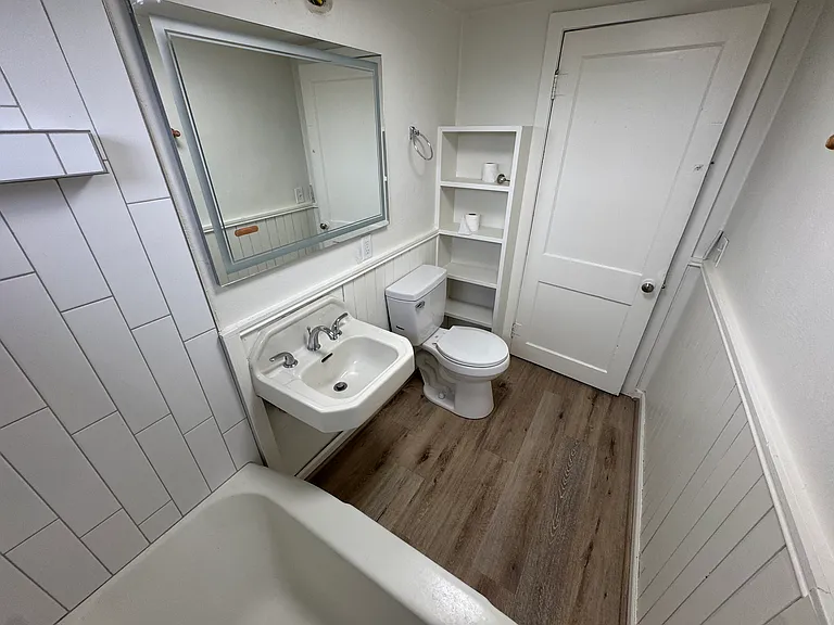 312 Peach Ave — Photo 3