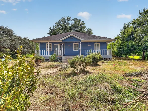 118 County Rd, Alvin, TX 77511