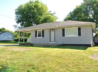 124 1st St SW, Pleasantville, OH