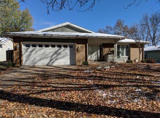 3012 Clifton Dr, Springfield, IL 62704