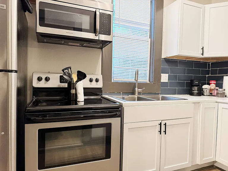133 Washington Ave #2 — Photo 11