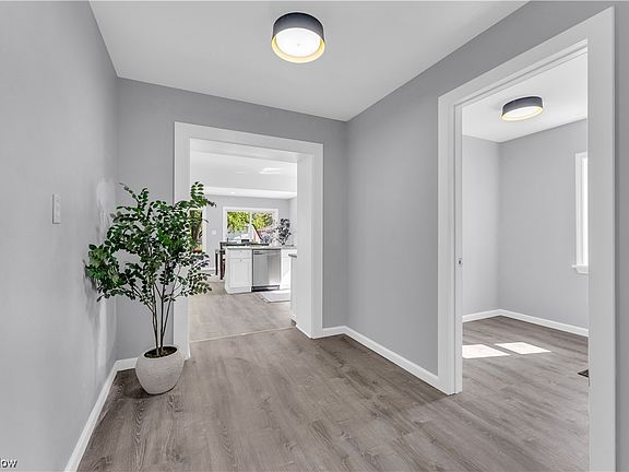 4th image of 22120 Macbeth Ave