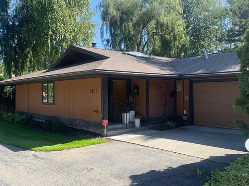 2103 E Rockwood Blvd Photo 1