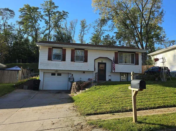 140 Debra Ave E, Plattsmouth, NE 68048