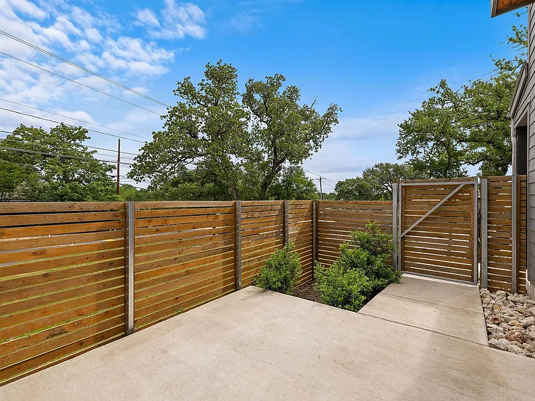 1206 Sarabeth Way — Photo 26