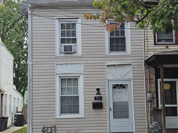 574 Bath St, Bristol, PA 19007