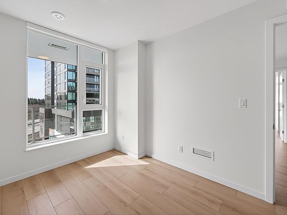 5th image of 311 Alderson Ave #506