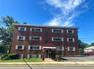 2 Lagrange St APT 11, West Roxbury, MA 02132