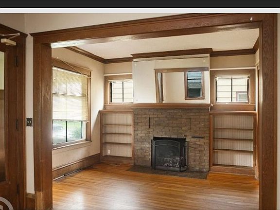 3rd image of 1810 Marshall Ave